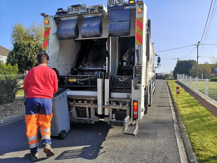 Collecte benne bicompartimentée